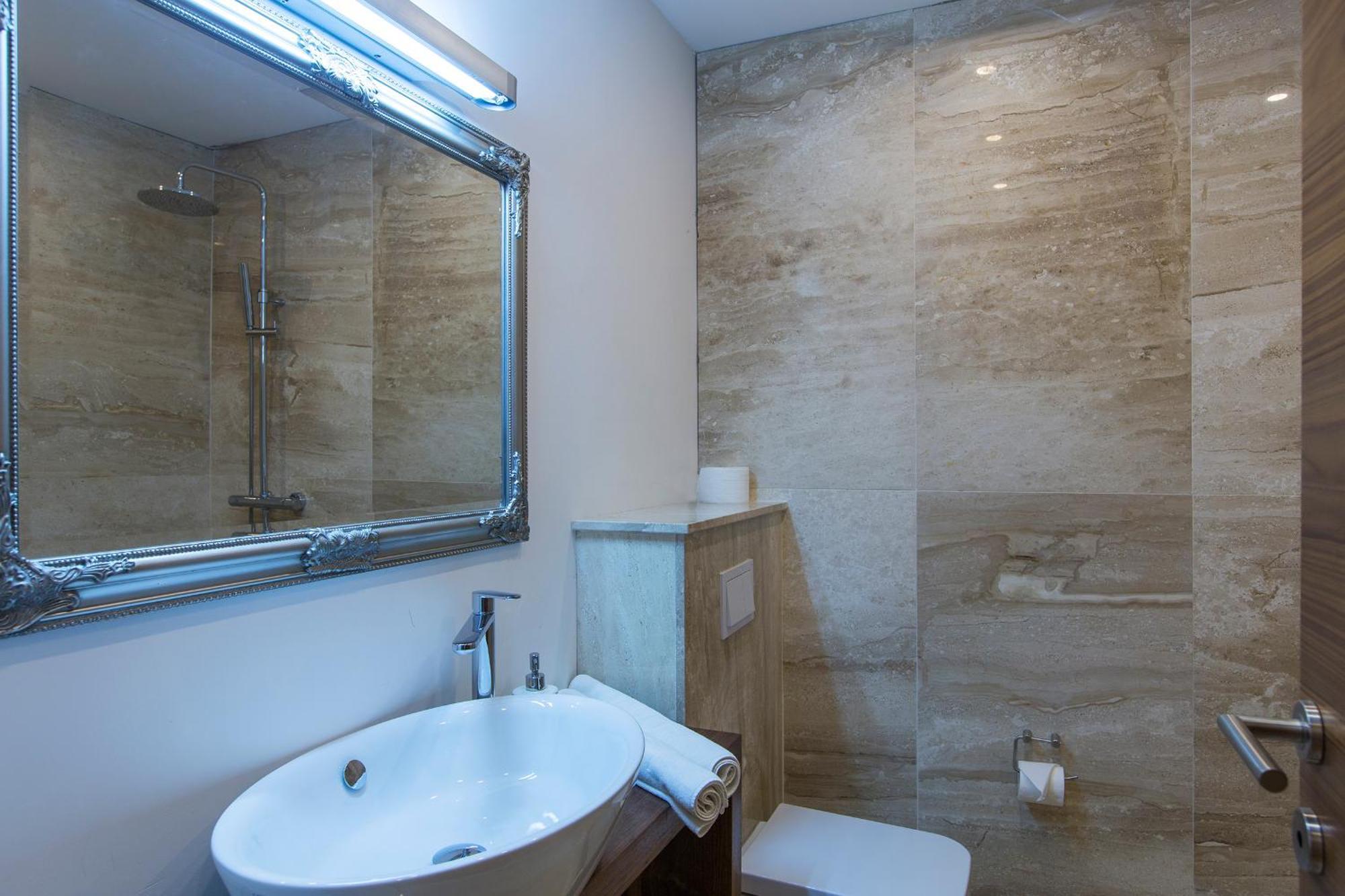 Vila View 4 *
